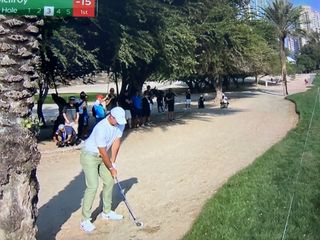 McIlroy in trouble on 13th
