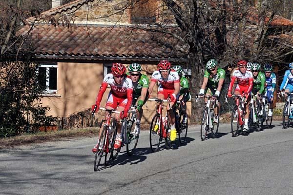 Red and green jerseys were seen everywhere at the front of the peloton.