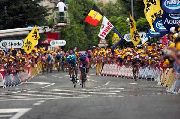 Pierrick Fedrigo (Bouygues) hits the front