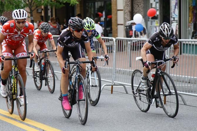 With a lap to go, Mello Mushroom p/b Pink sets up their favorite sprinter