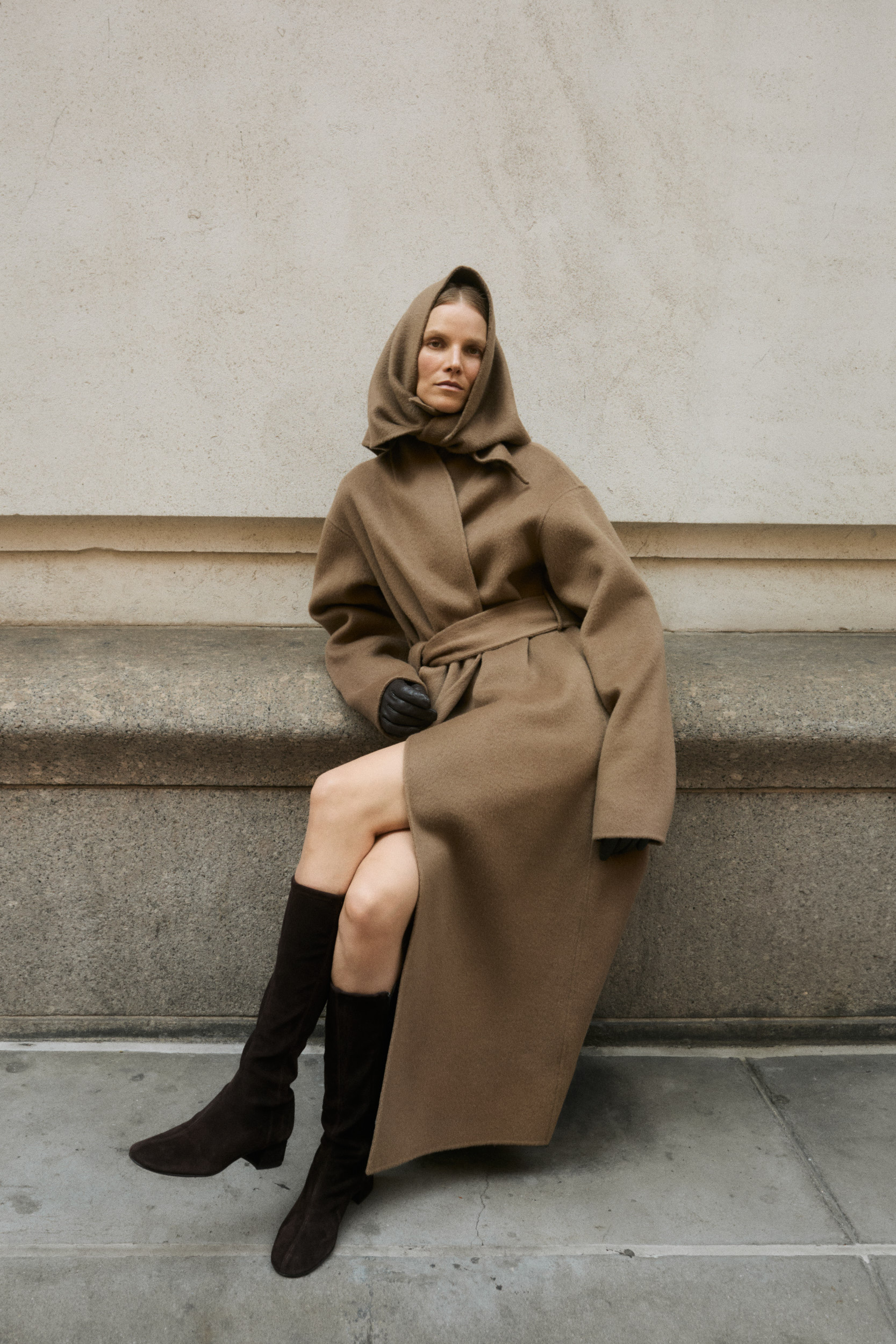 An image of a triangle scarf from Almada the label.