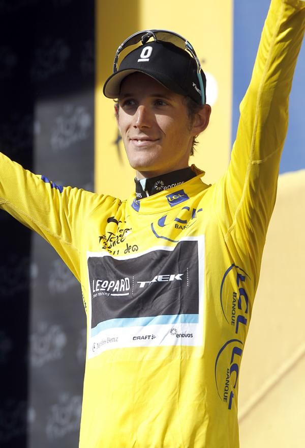 Andy Schleck in yellow after stage 19