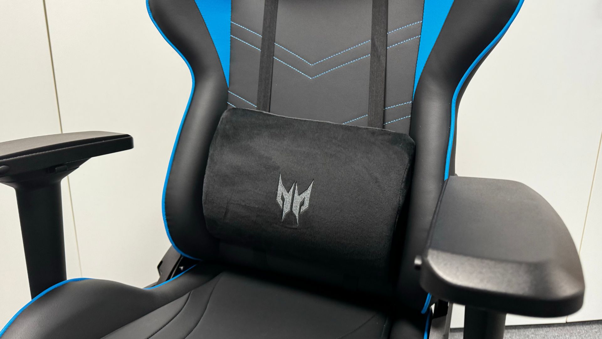 Acer Predator Rift review image of the lumbar support cushion on the chair