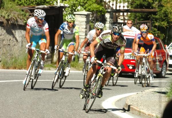 Denis Menchov (GEOX) goes on the attack