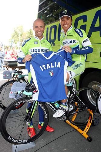 Forza Azzurri! Garzelli and Paolini know who to support tomorrow