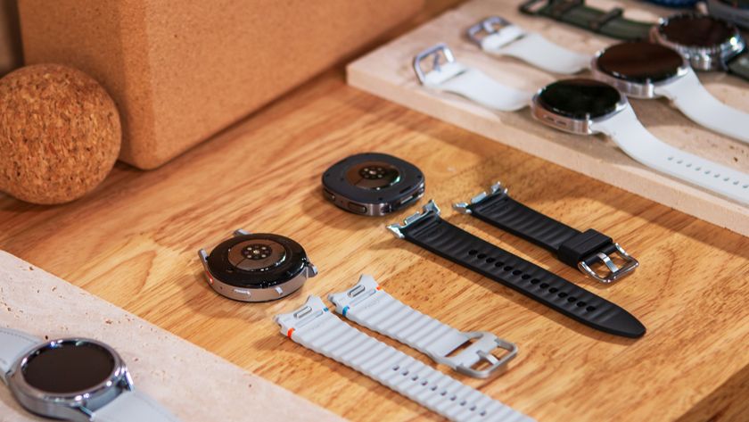 Samsung Galaxy Watch band connector comparison hands-on
