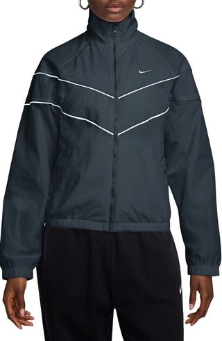 Windrunner Water Repellent Jacket