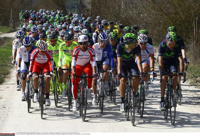 The early stages of Strade Bianche