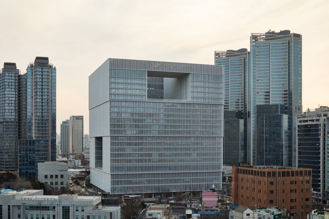 Amorepacific&#039;s new offces by david chipperfield.