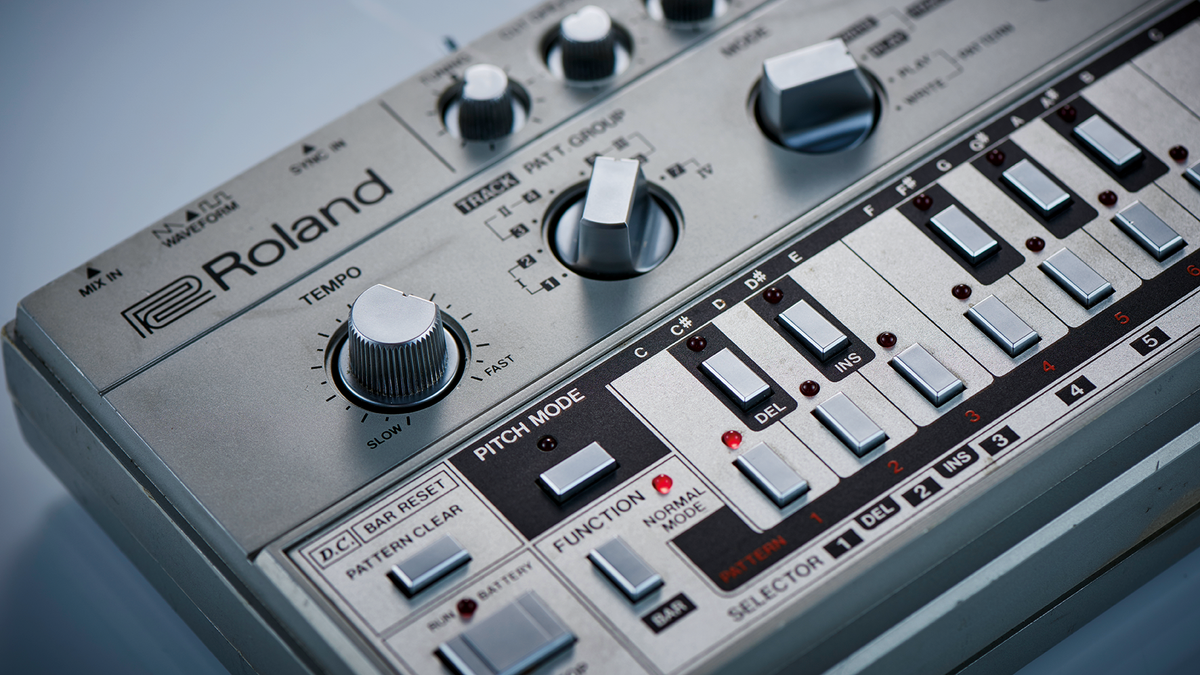 Roland TB-303 Bass Line Synthesizer Module