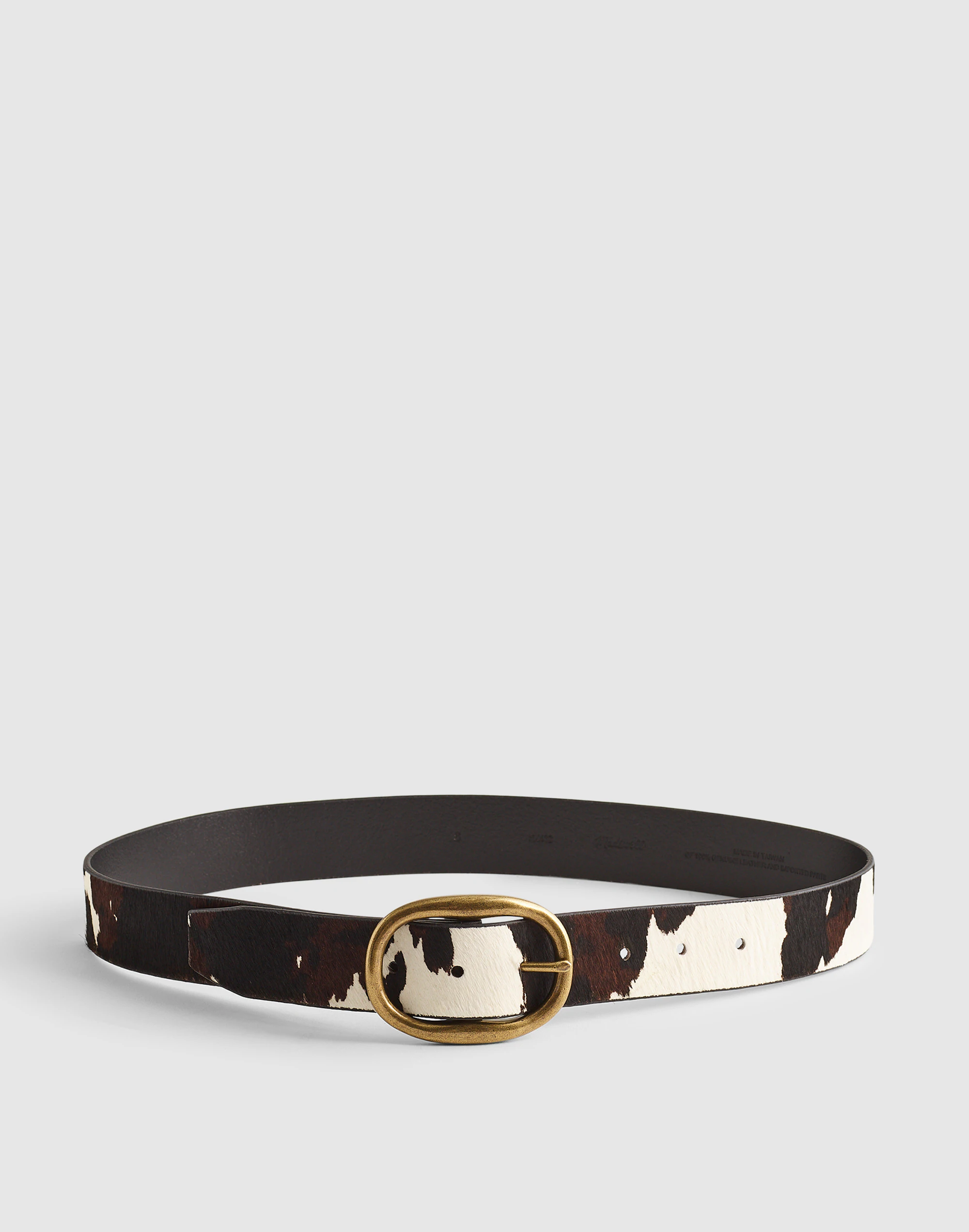 Oval-Buckle Belt