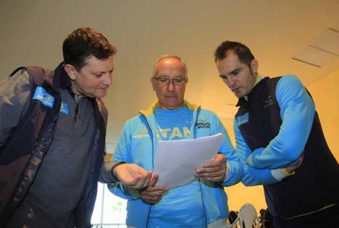 Giuseppe Martinelli looks over the day's schedule