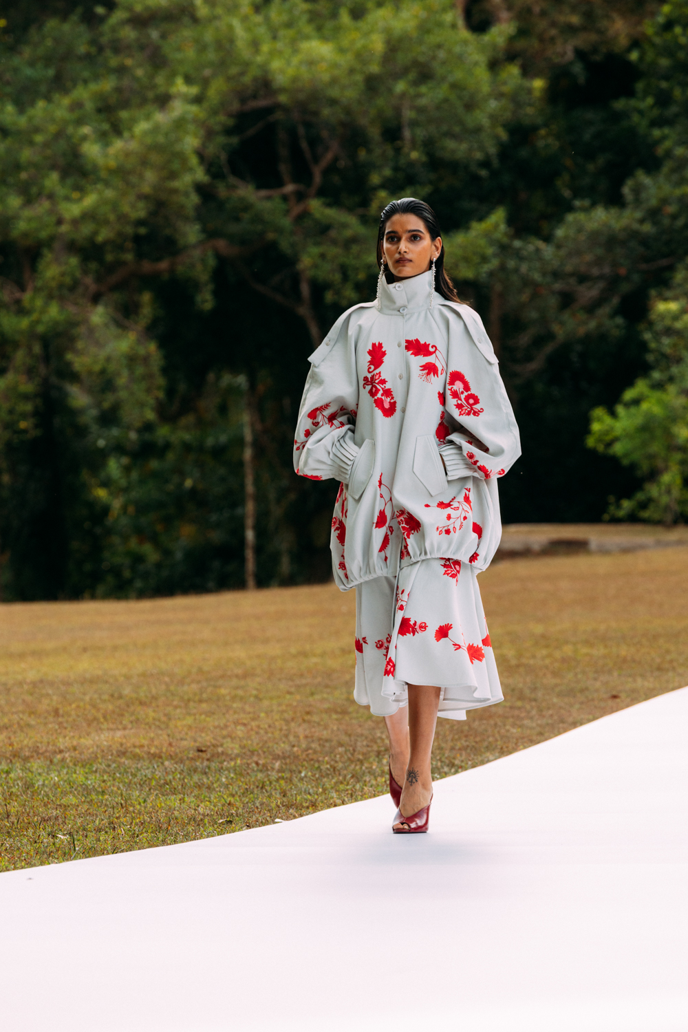 Lovebirds Resort 2027 runway show in Sri Lanka