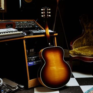Back of Gibson Noel Gallagher J-150