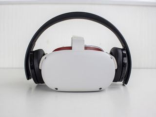 Oculus Quest 2 With Headphones