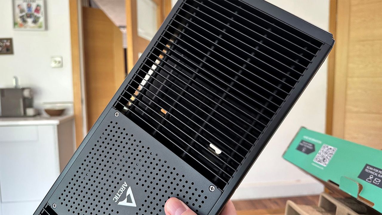 Arctic Senza AI 370