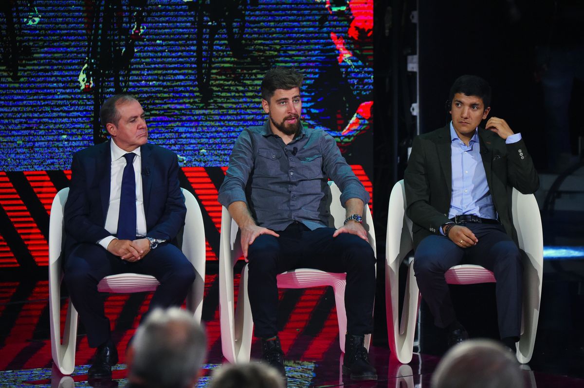 Peter Sagan and Richard Carapaz at the 2020 Giro d'Italia route presentation in Milan