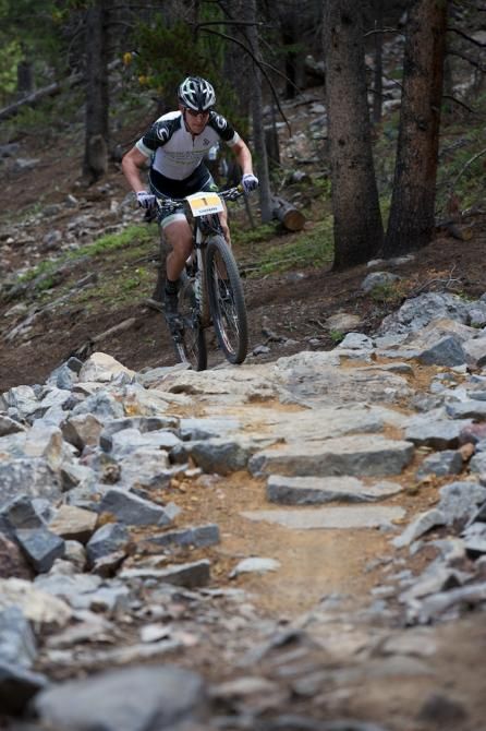 A focused Sonntag rides a clean race