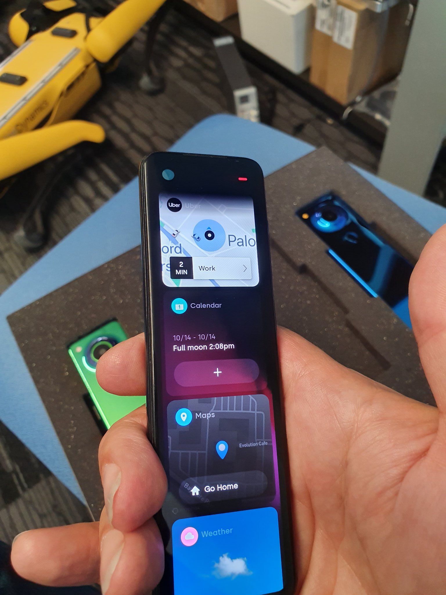 Essential's GEM phone