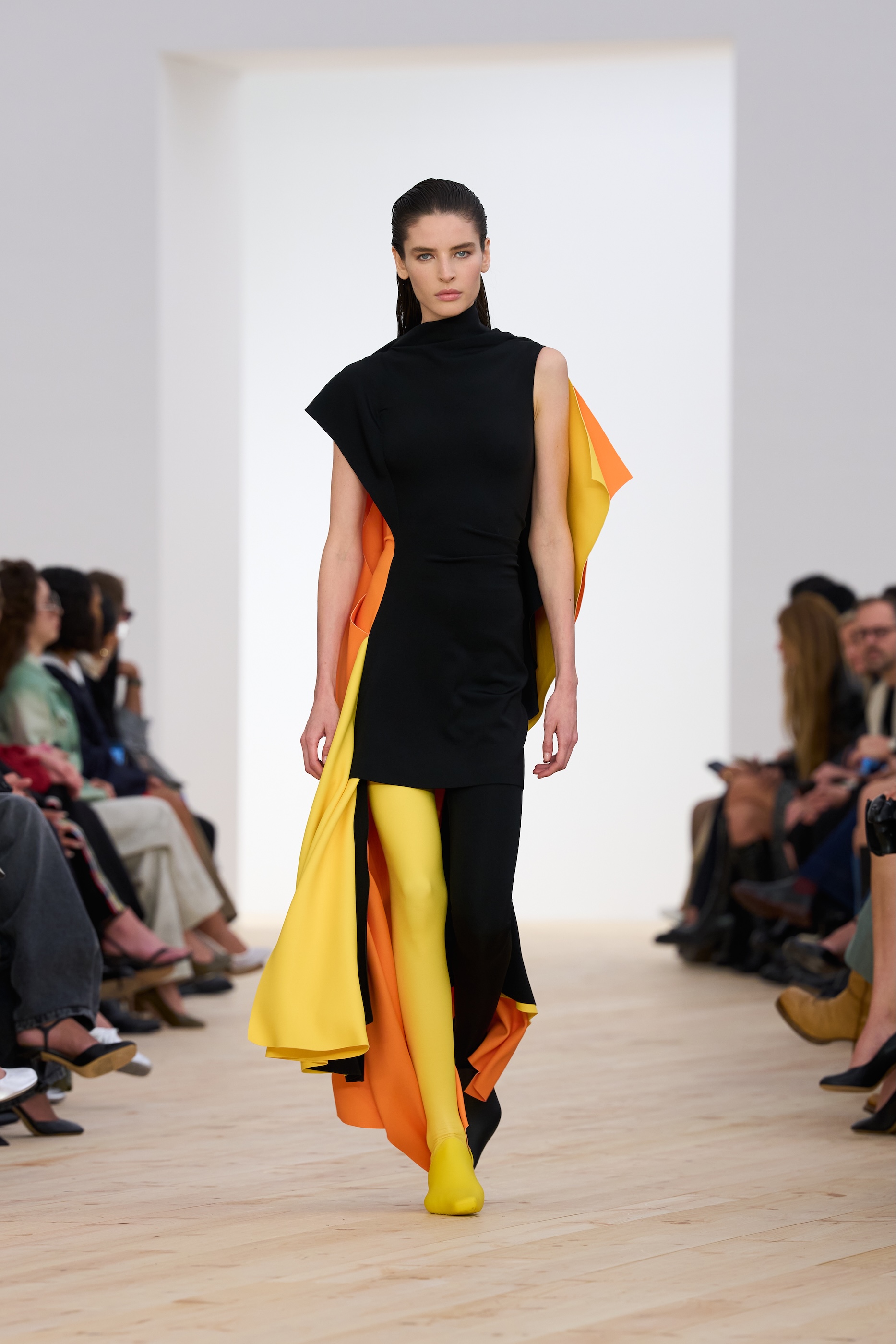 Loewe S/S 2026 runway show