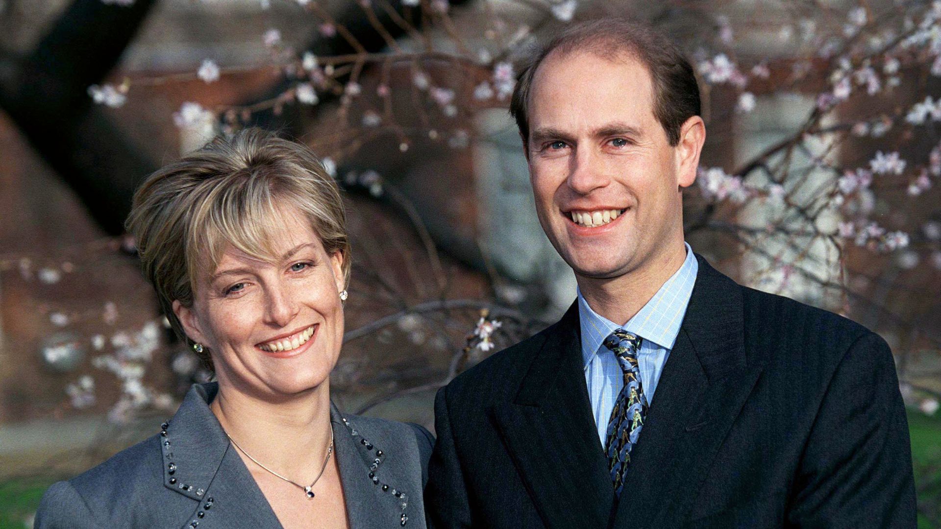 Duchess Sophie and Prince Edward announce their engagement at St James&#039;s Palace in January 1999