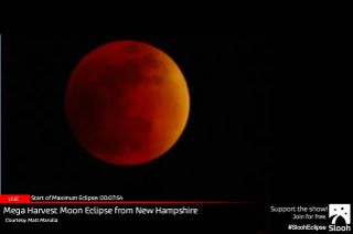 This amazing view of the blood-red total lunar eclipse of Sept. 27, 2015 was shared by the Slooh Community Obervatory in a live webcast. It was captured by skywatcher Matt Marulla in New Hampshire.