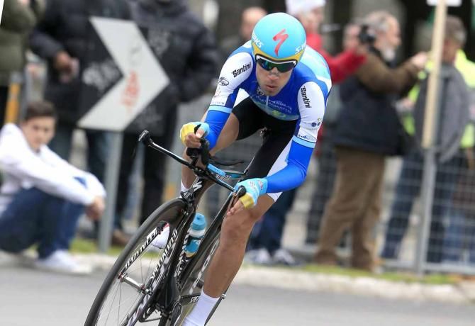 Vincenzo Nibali (Astana) approaches the finish.