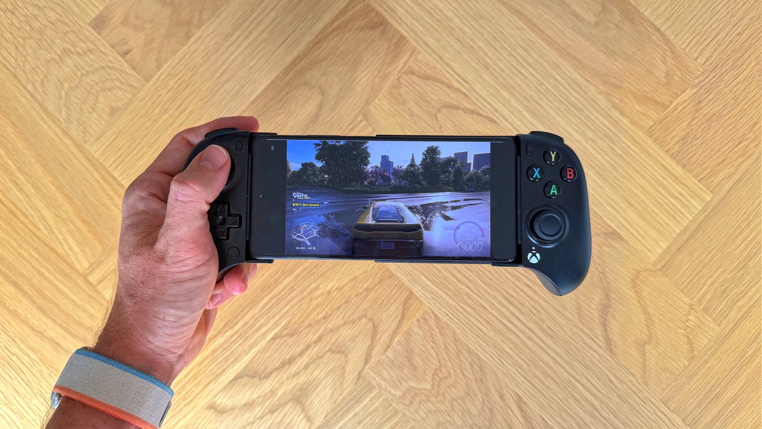 This Xbox mobile controller is great for cloud gaming but can’t keep up in offline games