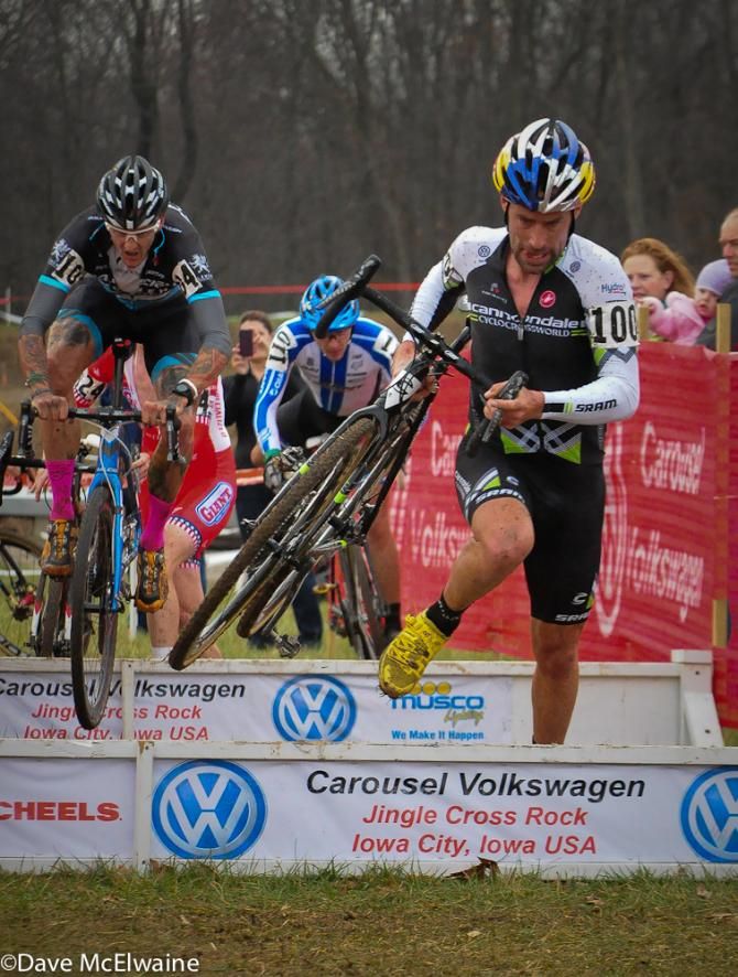 Tim Johnson (Cannondale Cyclocrossworld.com) leading the race with two laps to go