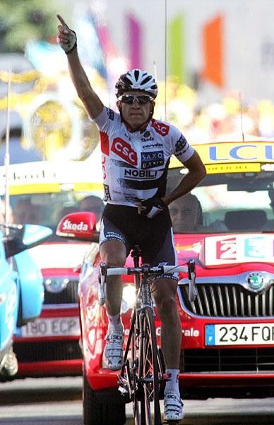 Sastre takes the win in Alpe d'Huez!