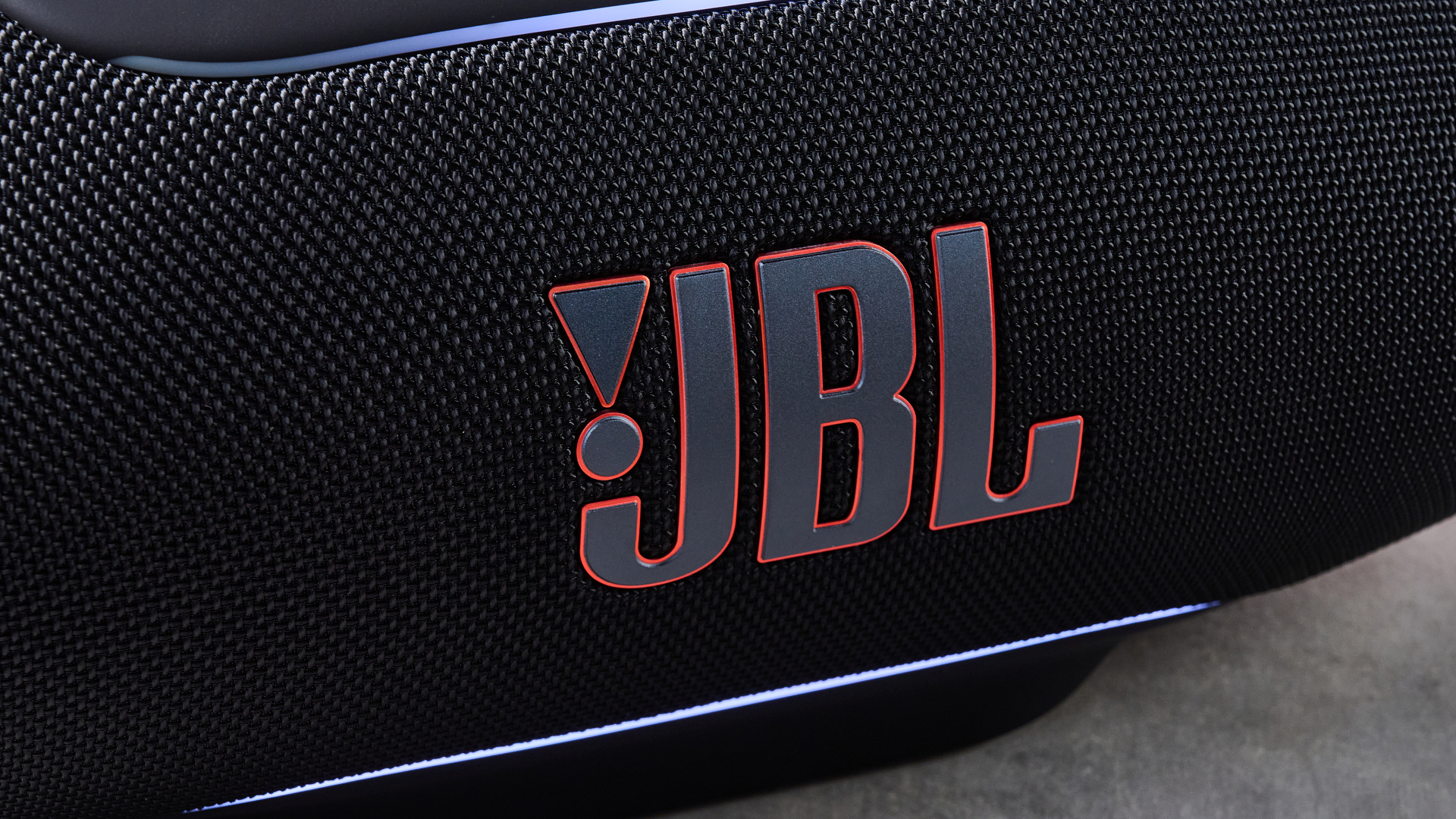 JBL logo on the JBL Xtreme 5