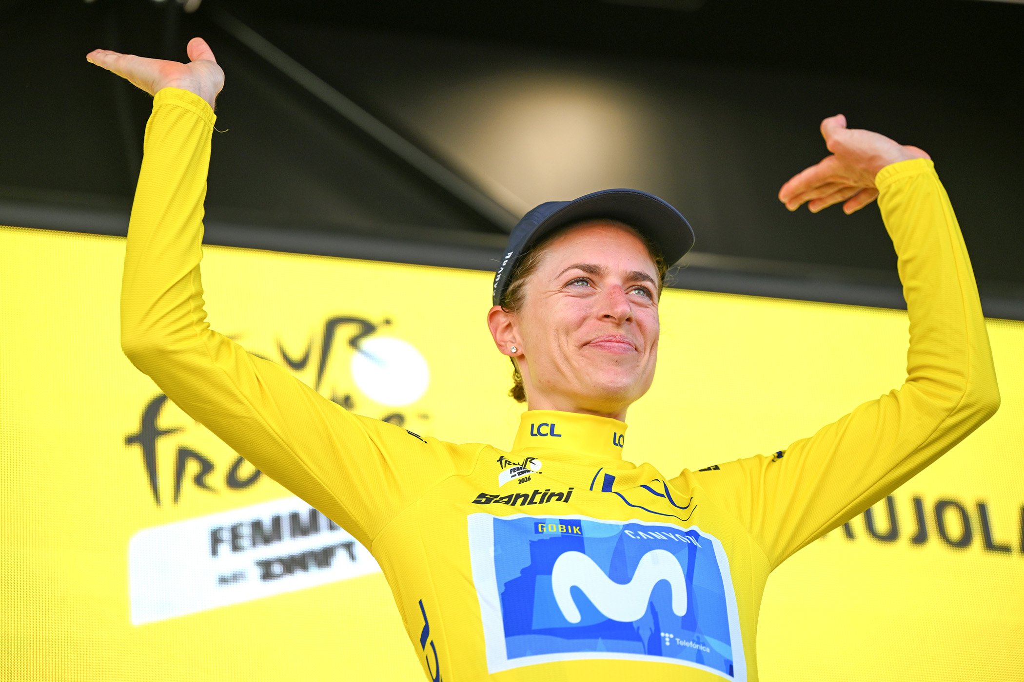 Movistar's Marlen Reusser won a stage and wore yellow but fell out of contention in sorrowful circumstances