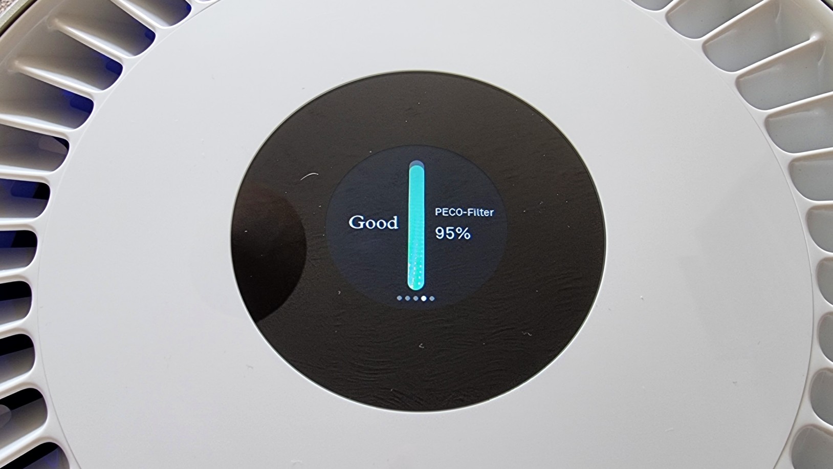 A filter life indicator displayed by the Molekule Air Pro