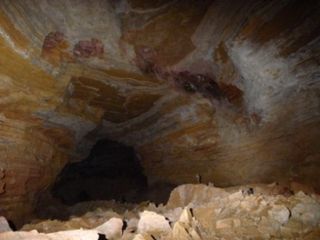 Cavers explore Munchkin Land 