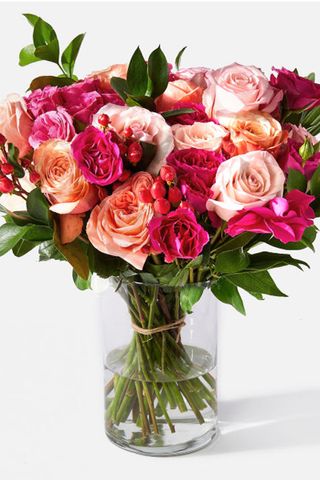 Valentine's Day Gifts: Image of Urban Stems fowers