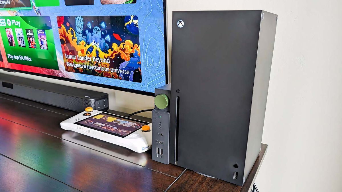 BenQ beCreatus DP1310 Docking Station Connected to Xbox and ROG Ally.