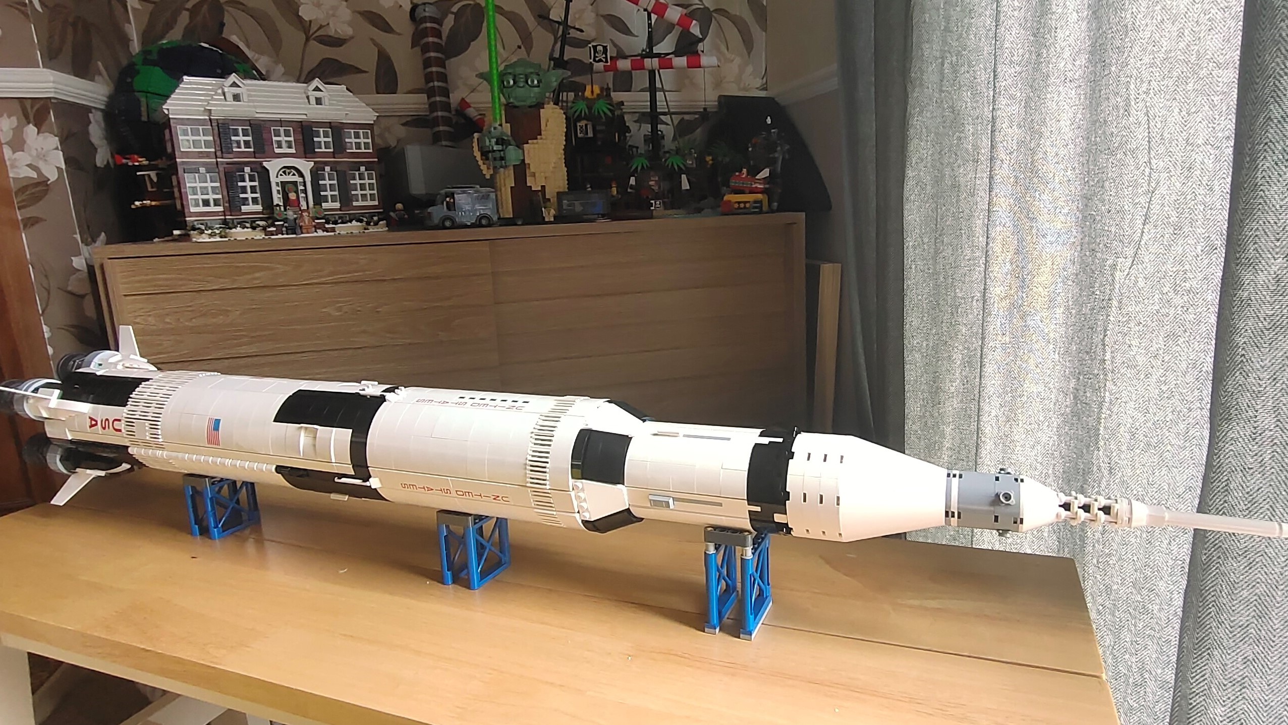 Lego NASA Apollo Saturn V Review Space