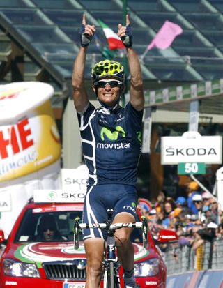 Vasili Kiryienka wins, Giro d