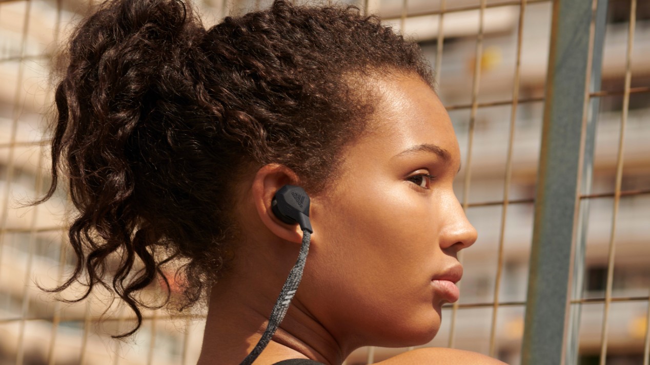 Dekking binnen diepgaand Adidas has two new wireless headphones that can improve your 100m dash |  TechRadar