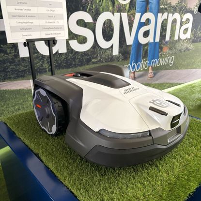 Husqvarna Automower 430V NERA on display stand