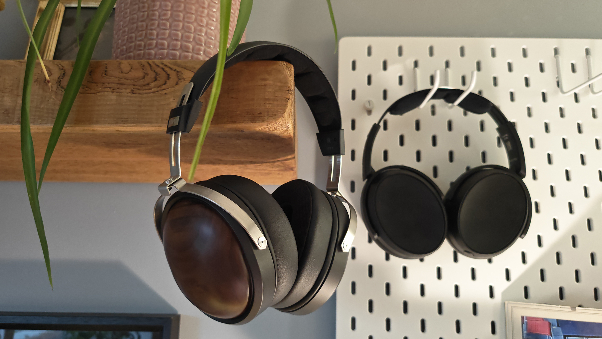 Various shots of the Sennheiser HD 480 Pro headphone.
