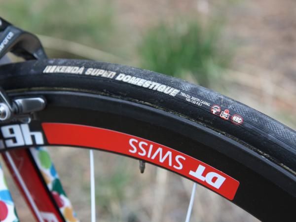 Jelly Belly p/b Kenda races on Kenda's Super Domestique tubular tires.