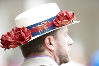kentucky derby red horse hat