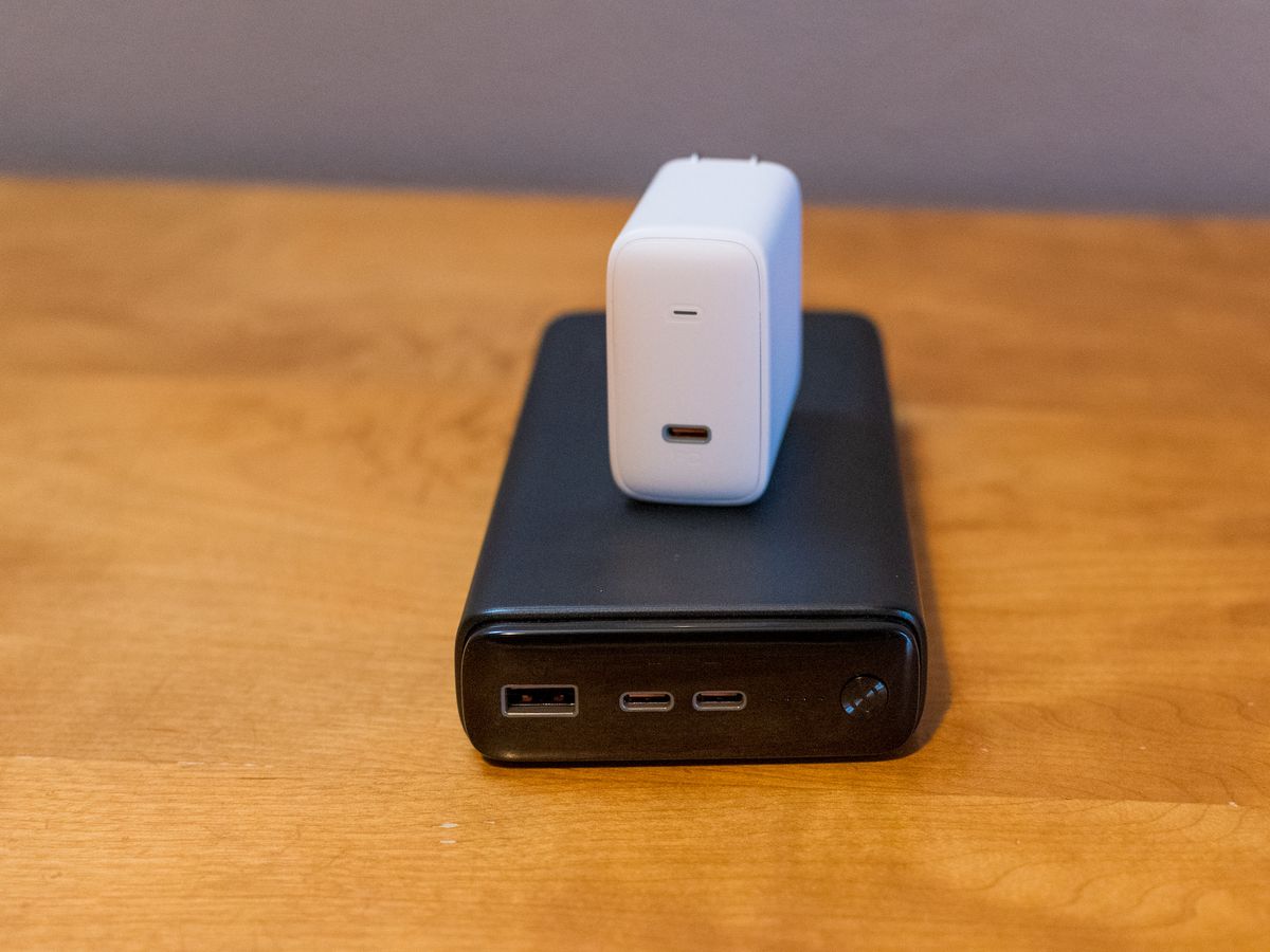 Aukey 100w Charger And Battery Pack