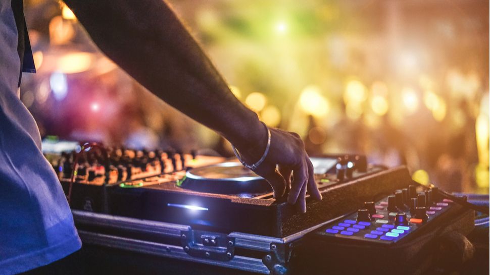 the best laptop for djing