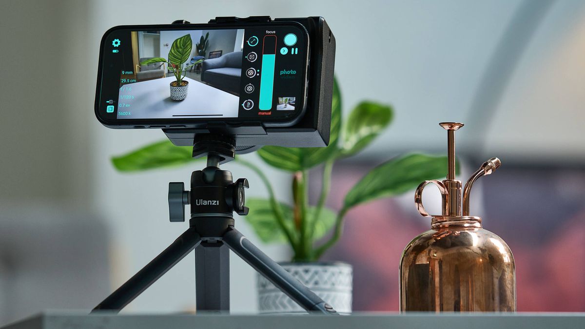 SAVE $300 off the Alice Camera that transforms your phone into Micro ...