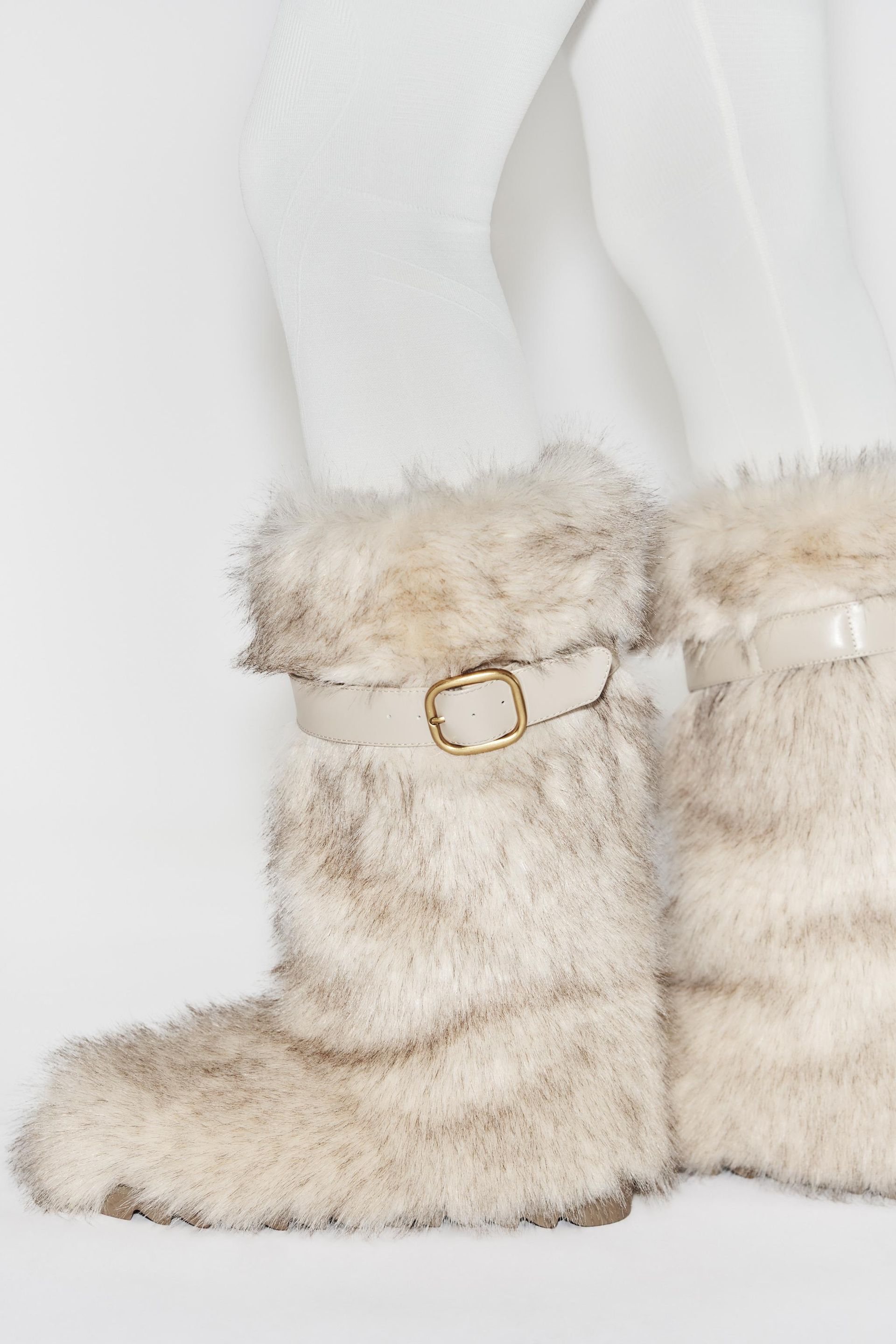 Faux Fur Boots With Strap Ski Collection