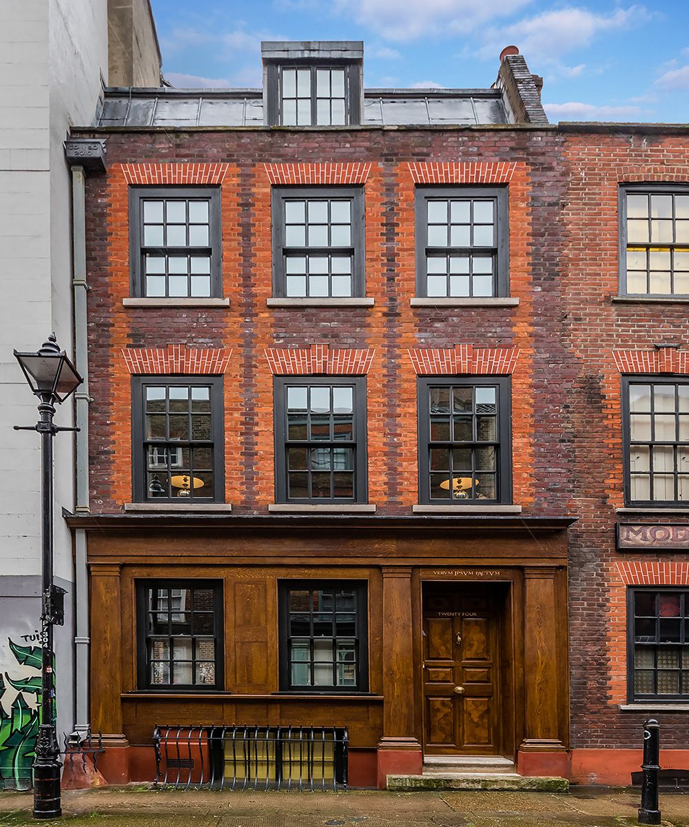 Explore this beautiful former Huguenot physicians house in Spitalfields