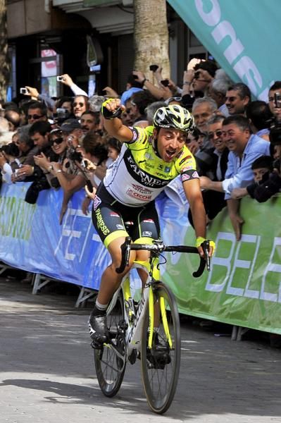 Matteo Rabottini (Farnese Vini - Neri Sottoli) celebrates his first victory as a professional.