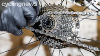 How to remove a bike wheel